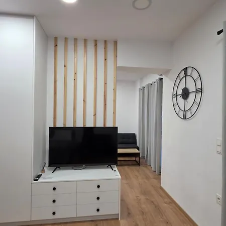 Apartment 34
